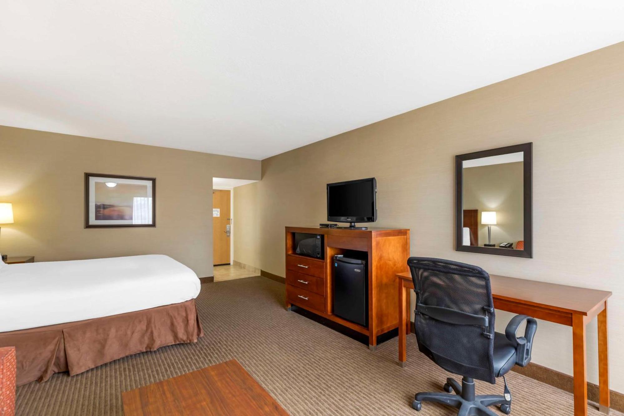 רולינס Best Western Cotton Tree Inn מראה חיצוני תמונה